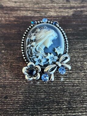 Small Classic Blue Cameo Brooch with Floral Accents